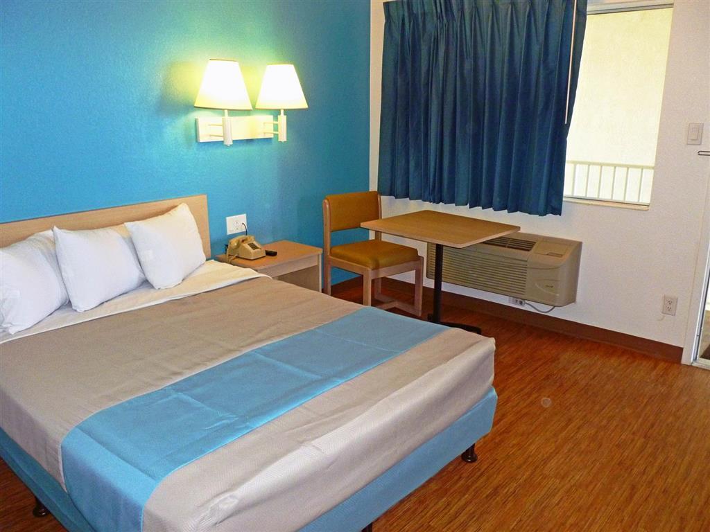 6-el Centro, Ca 2*